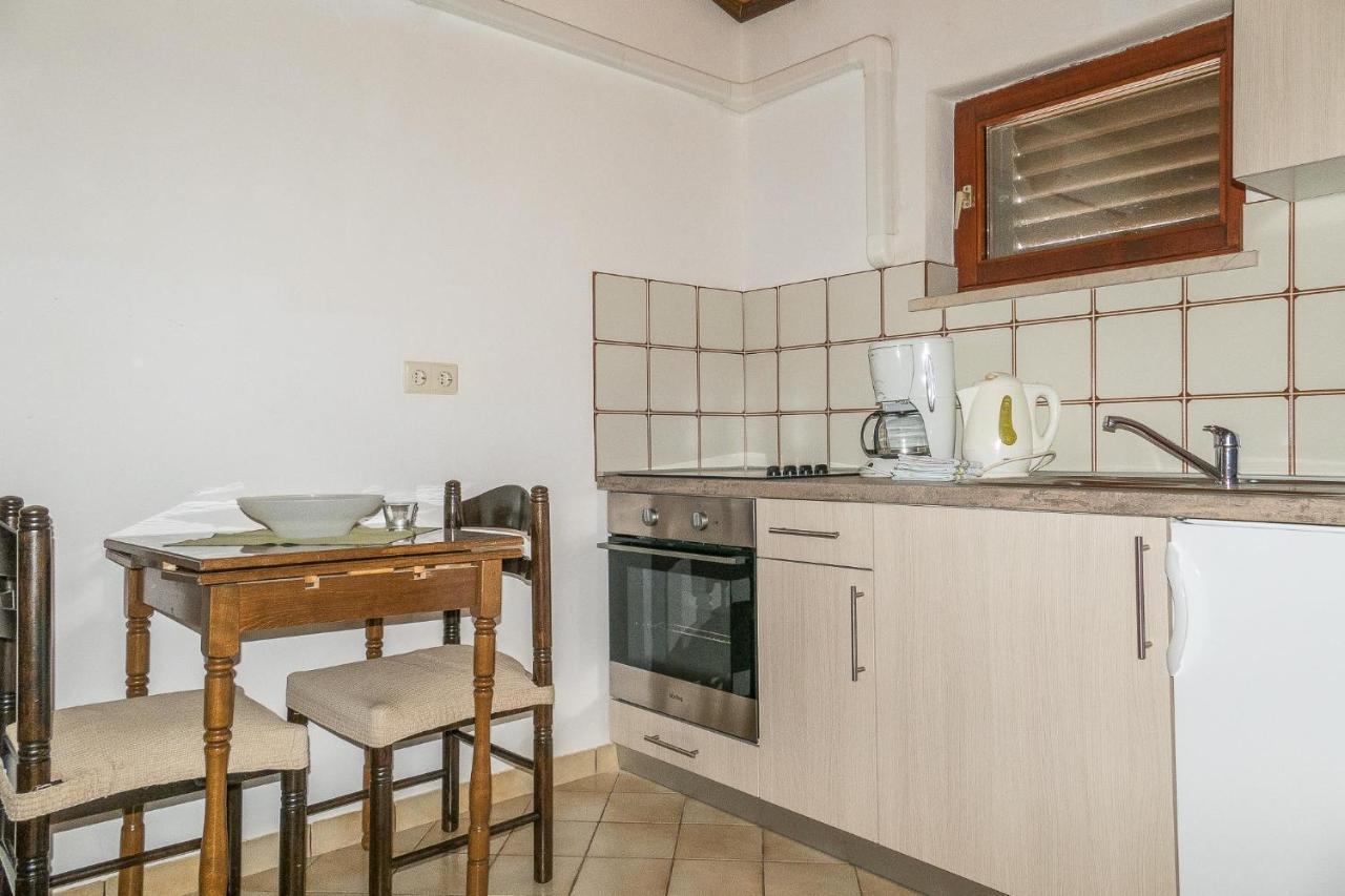 Apartments Pahljina Palit Kültér fotó